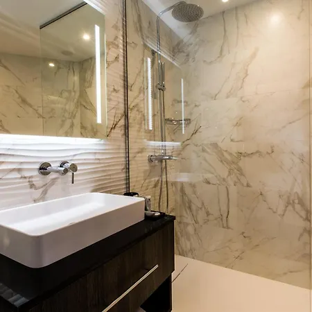 Hotel Nyx By Leonardo