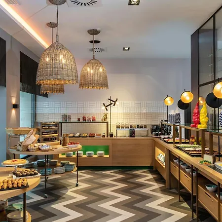 Nyx By Leonardo Bilbao